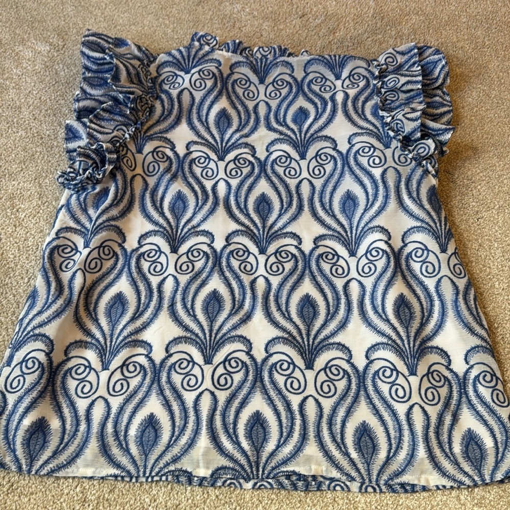 Versona Blue and White Patterned Swirl Blouse Ruffle Sleeve women's Size Medium - Picture 8 of 8